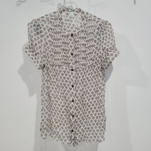 Banana Republic Button Down Short Sleeve Shirt / Size Petite M